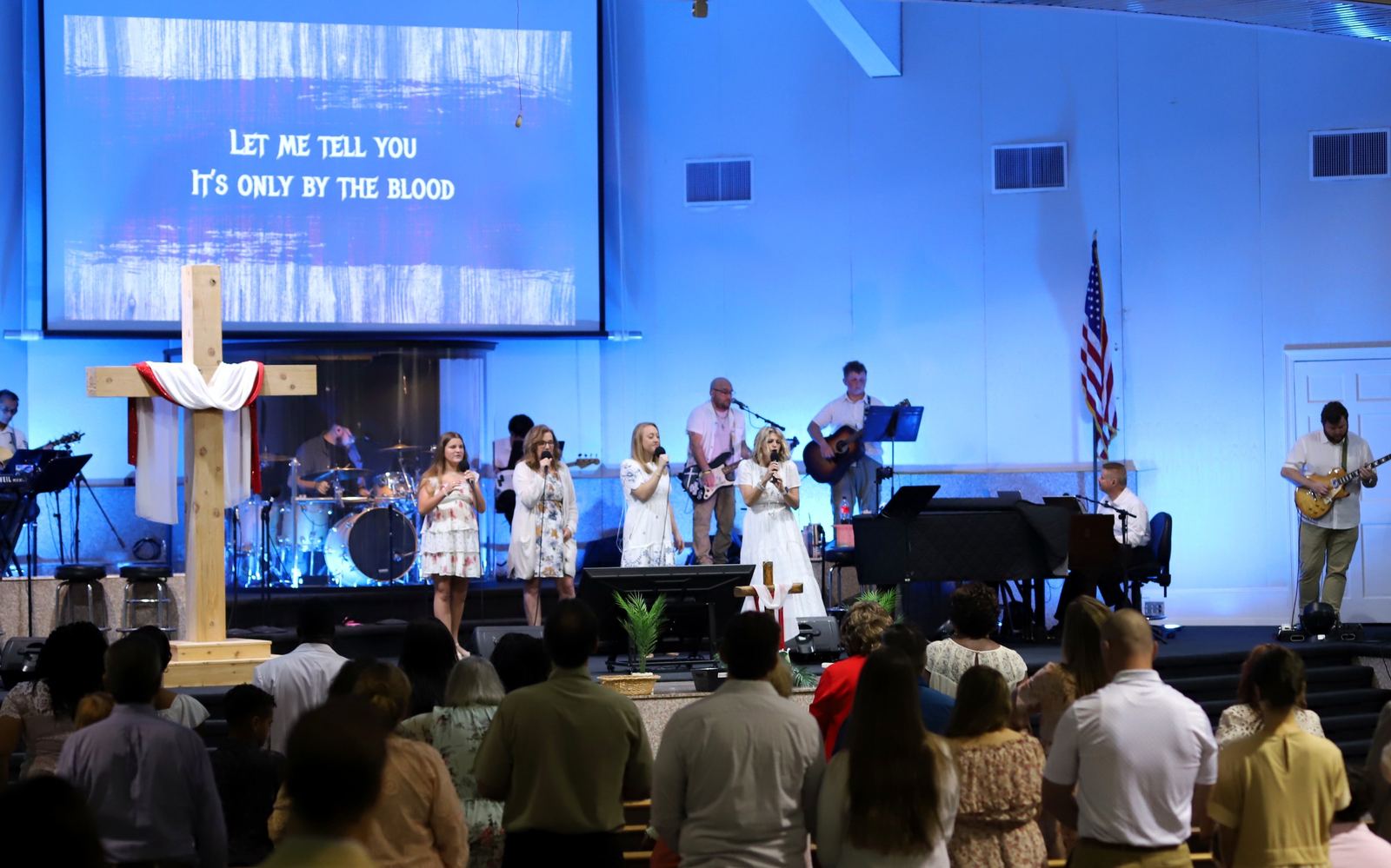 Sunday morning worship at Church of Abundant Life